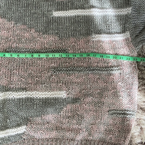 Club International women acrylic knitted pullover sweater. Size L. Pre-owned. - Picture 10 of 11